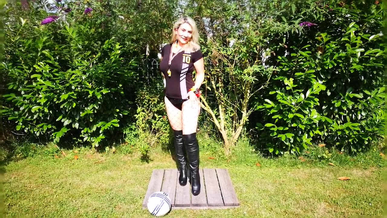 Sandybigboobs Porno Video: WM Teaser Nummer 1 in schwarz